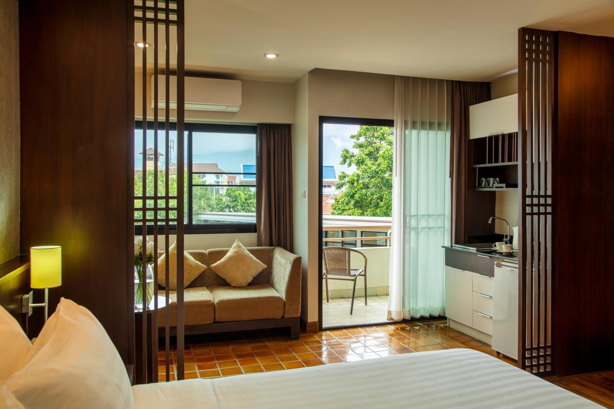 The Grand Napat Aparthotel